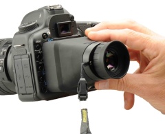 Hoodman、3.2型モニター用ルーペ付きフード - デジカメ Watch Watch