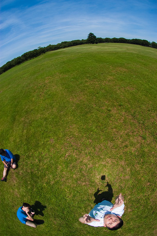 この時は放り投げるところを取材された。横で見ていられると緊張してなかなか真っすぐに飛ばない。