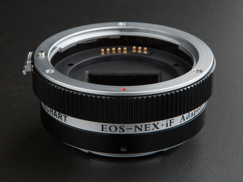 テックアートのEOS-NEX・iFは、焦点工房にて2万7,800円。電子端子付きアダプターとしてはリーズナブルな価格だ