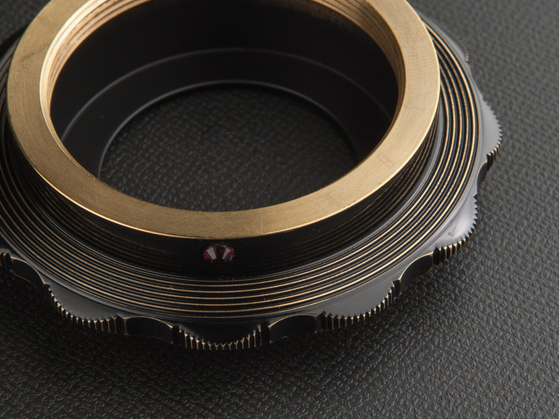 ルミエールのブラックペイント（ウェザリング仕上げ）は1万2,000円。塗装する対象によって価格は異なる