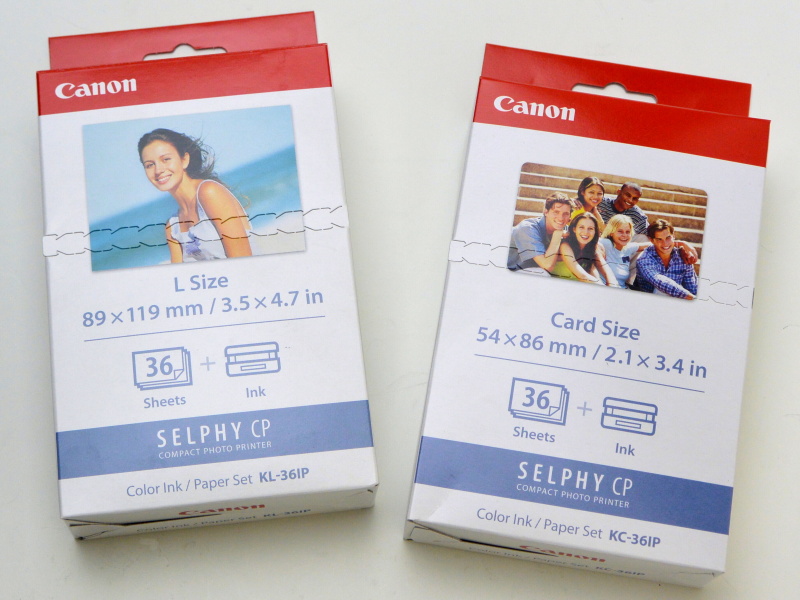 用紙とインクは専用パッケージで用意