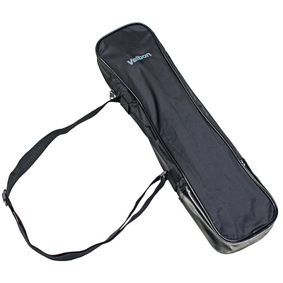 三脚ケースが付属する（カラーはブラックのみ）