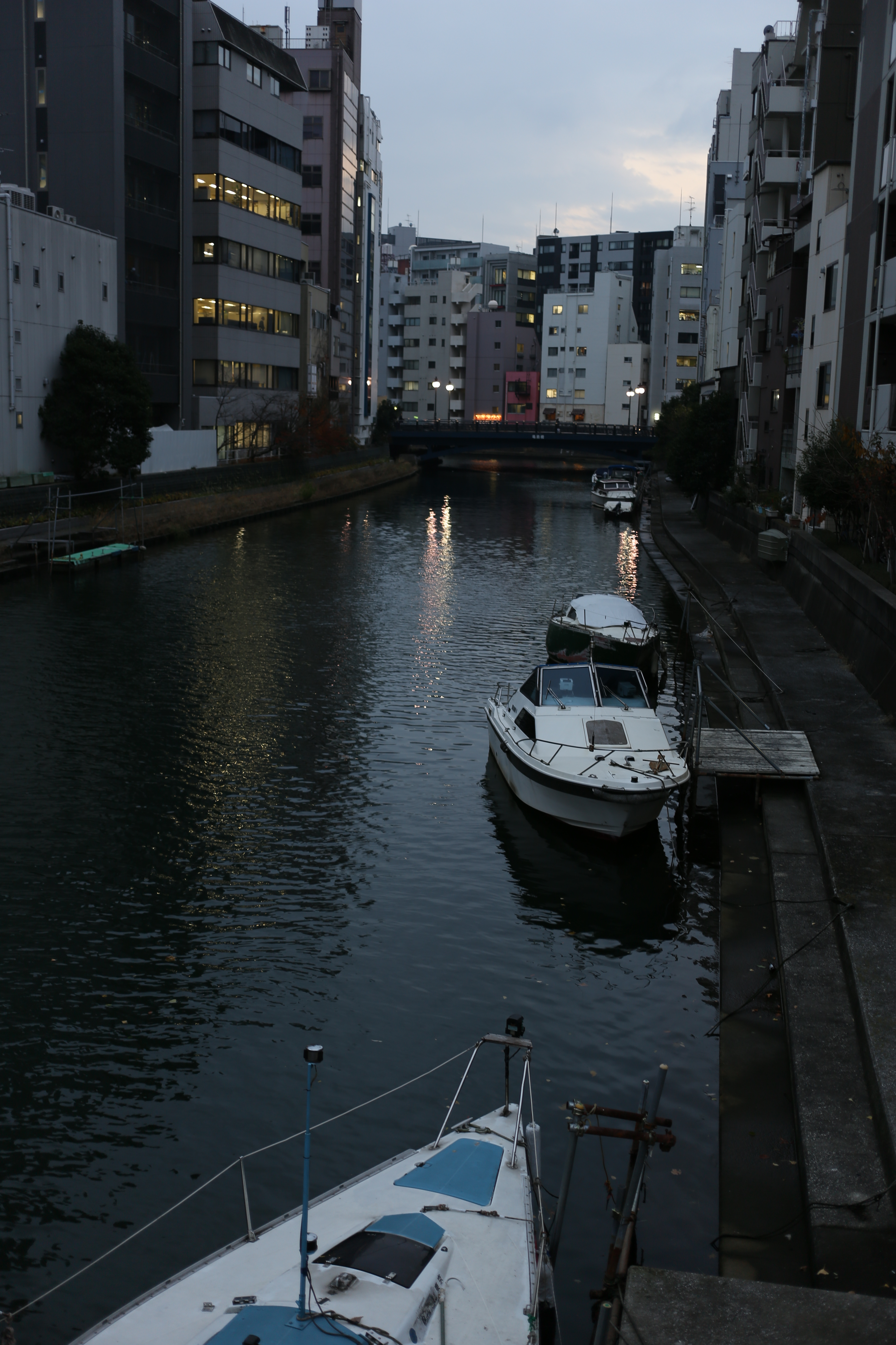 EOS 6D / EF 40mm F2.8 STM / 約5MB / 3,648×5,472 / 1/30秒 / F2.8 / 0EV / ISO125 / 40mm
