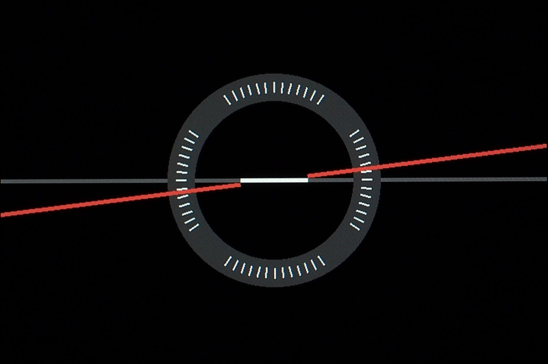 水準器は液晶モニターにも表示可能。こちらは横位置、縦位置ともに有効であるが表示は同じく水平方向のみである。