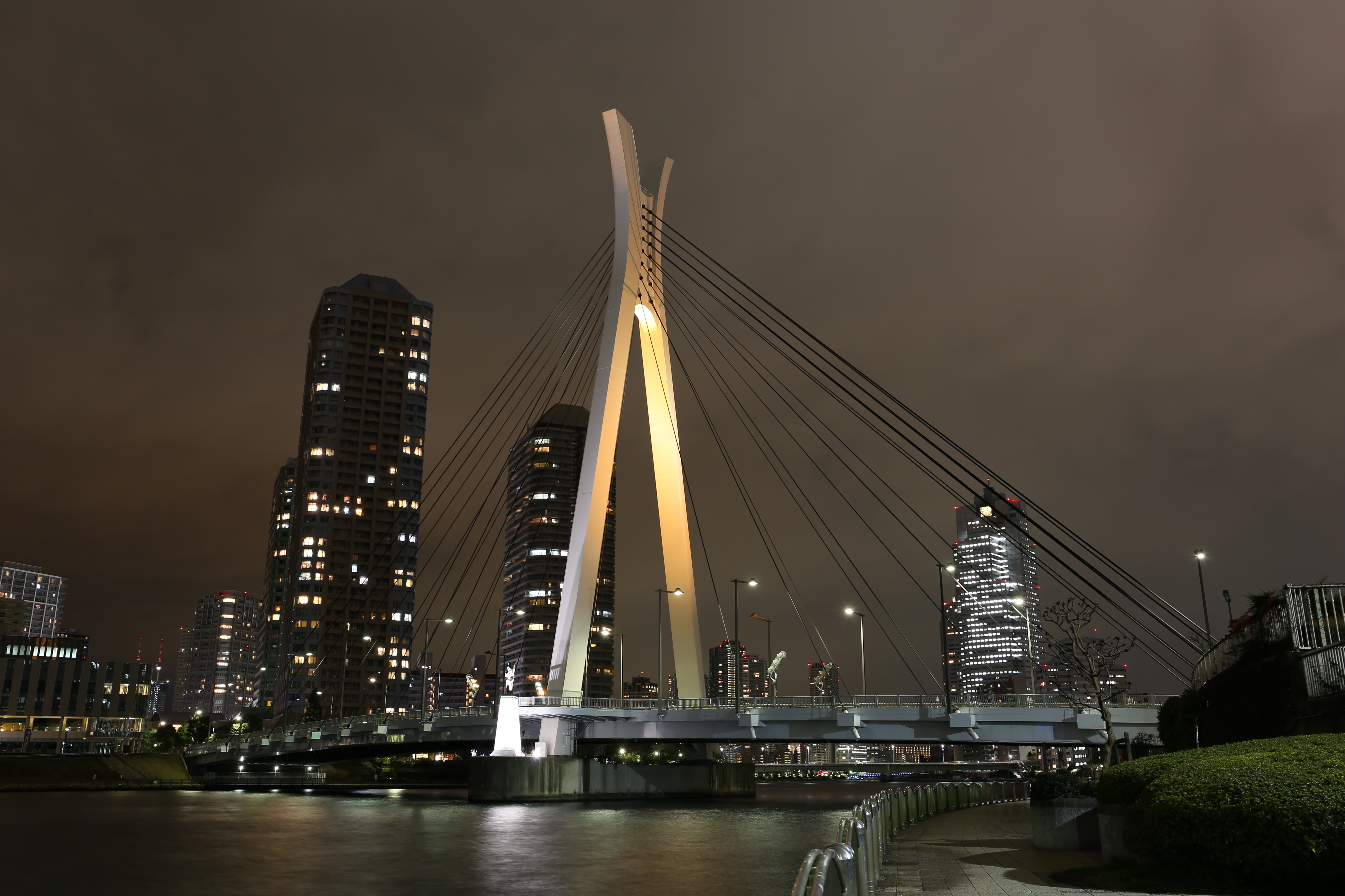 ISO100 / EOS 6D / EF 24-70mm F4 L IS USM / 約4.4MB / 5,472×3,648 / 10秒 / F8 / 0EV / 31mm