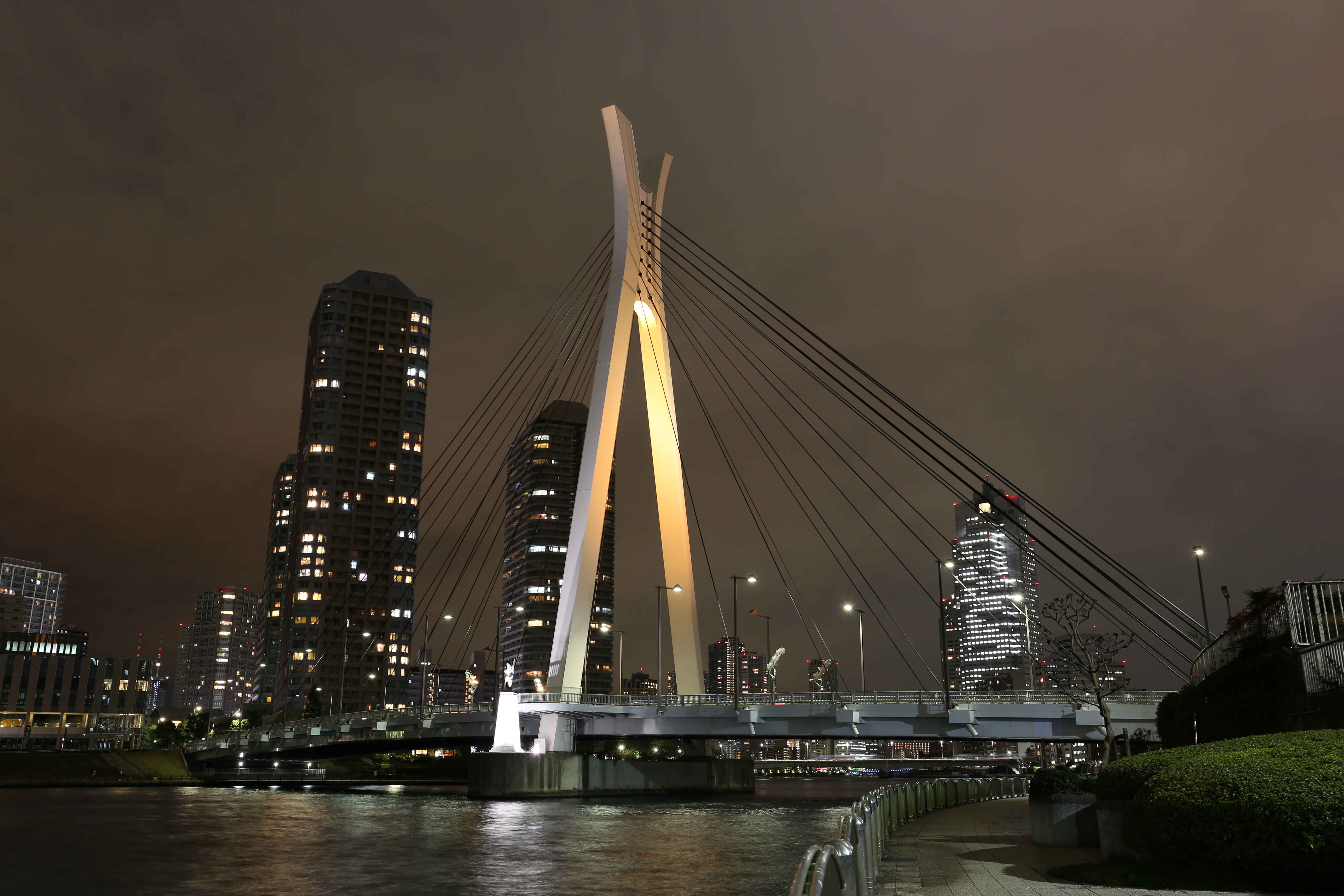 ISO400 / EOS 6D / EF 24-70mm F4 L IS USM / 約5.3MB / 5,472×3,648 / 2.5秒 / F8 / 0EV / 31mm