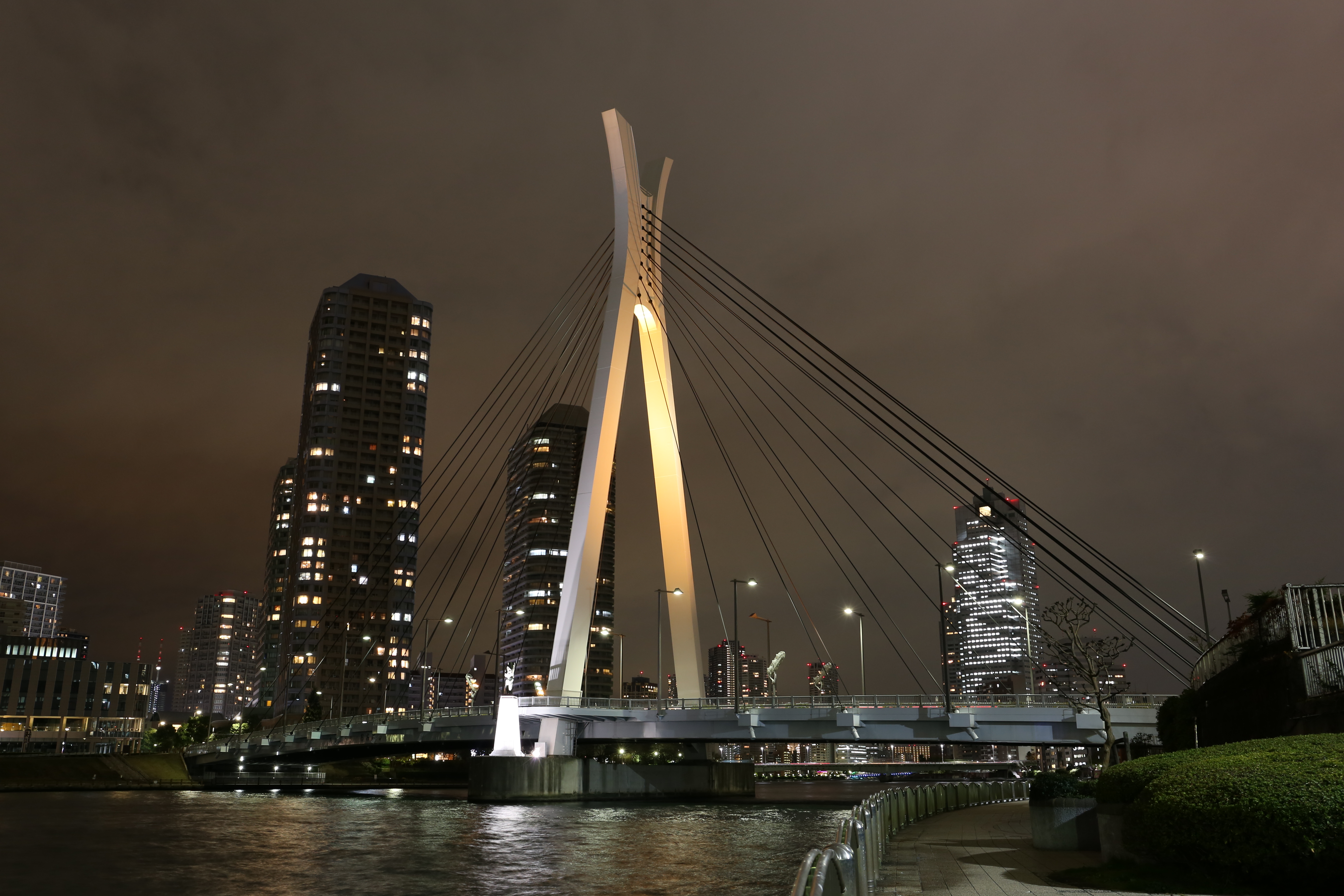 ISO800 / EOS 6D / EF 24-70mm F4 L IS USM / 約5MB / 5,472×3,648 / 1.3秒 / F8 / 0EV / 31mm