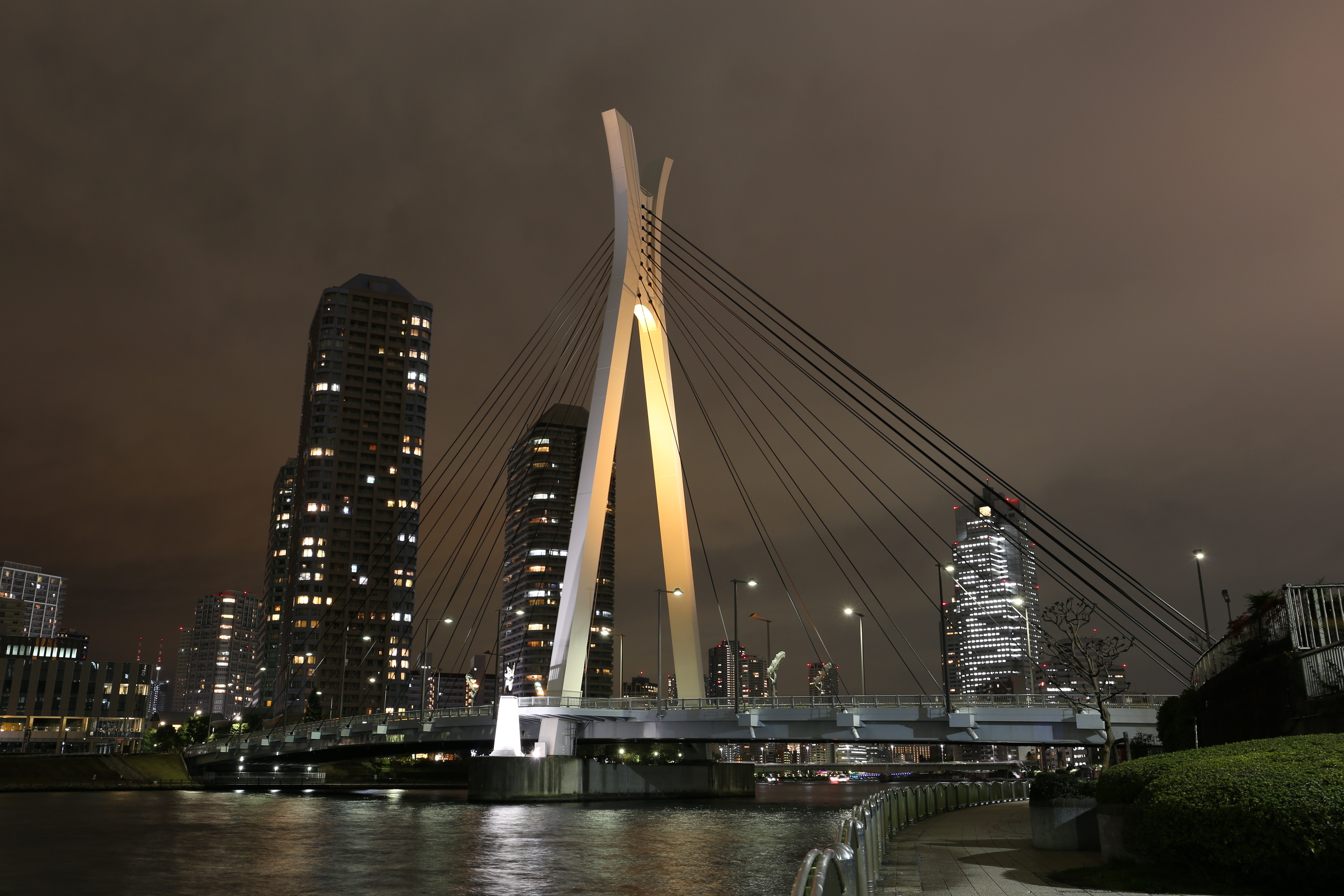 ISO400 / EOS 6D / EF 24-70mm F4 L IS USM / 約5.7MB / 5,472×3,648 / 2.5秒 / F8 / 0EV / 31mm