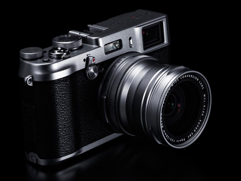 ワイドコンバージョンレンズ「WCL-X100」を装着できる