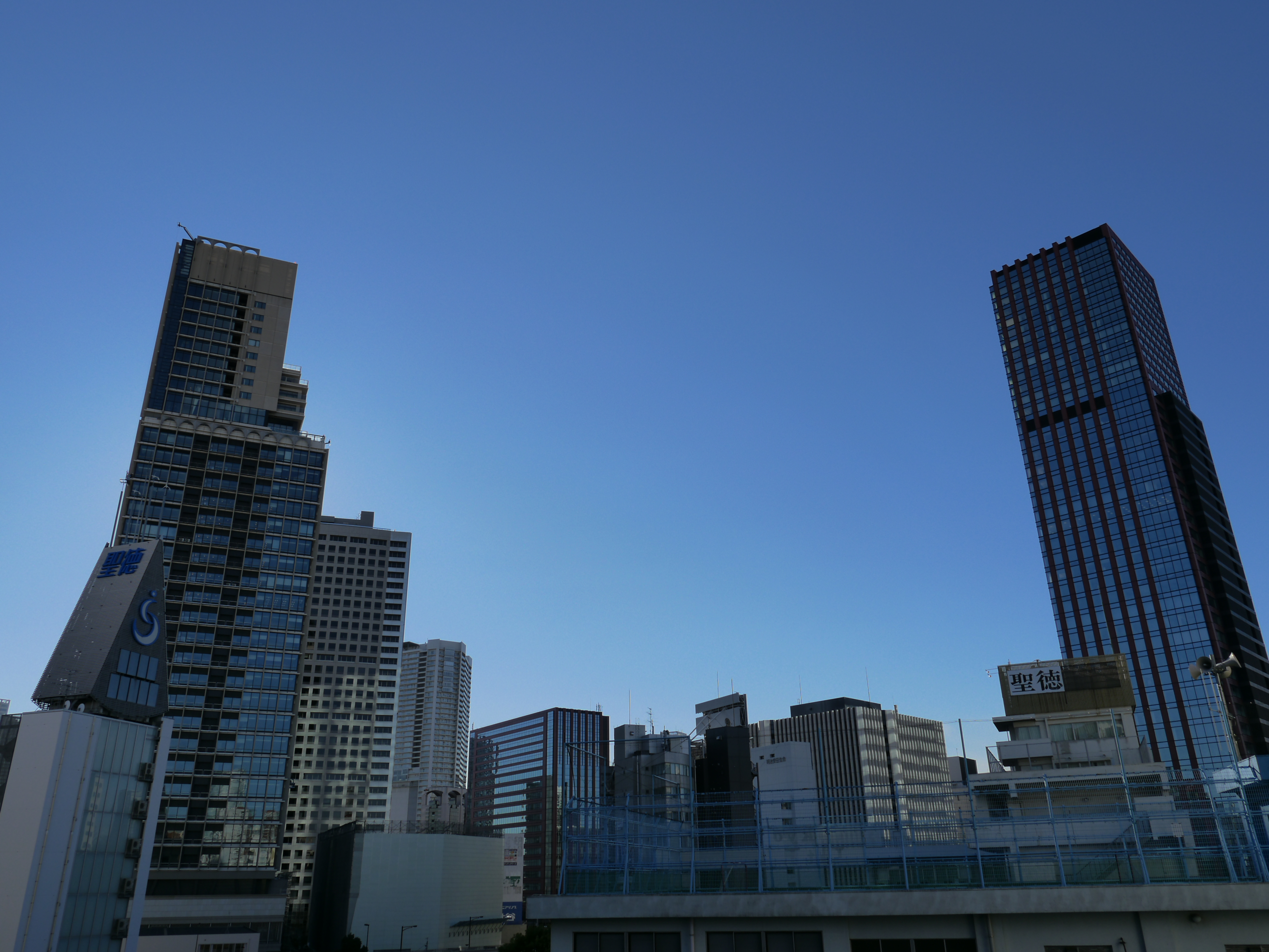 HDR：±2EV / DMC-GH3 / LUMIX G X VARIO 12-35mm F2.8 ASPH./POEWR O.I.S. / 約5.5MB / 4,608×3,456 / 1/1,000秒 / F8 / 0EV / ISO200 / 12mm