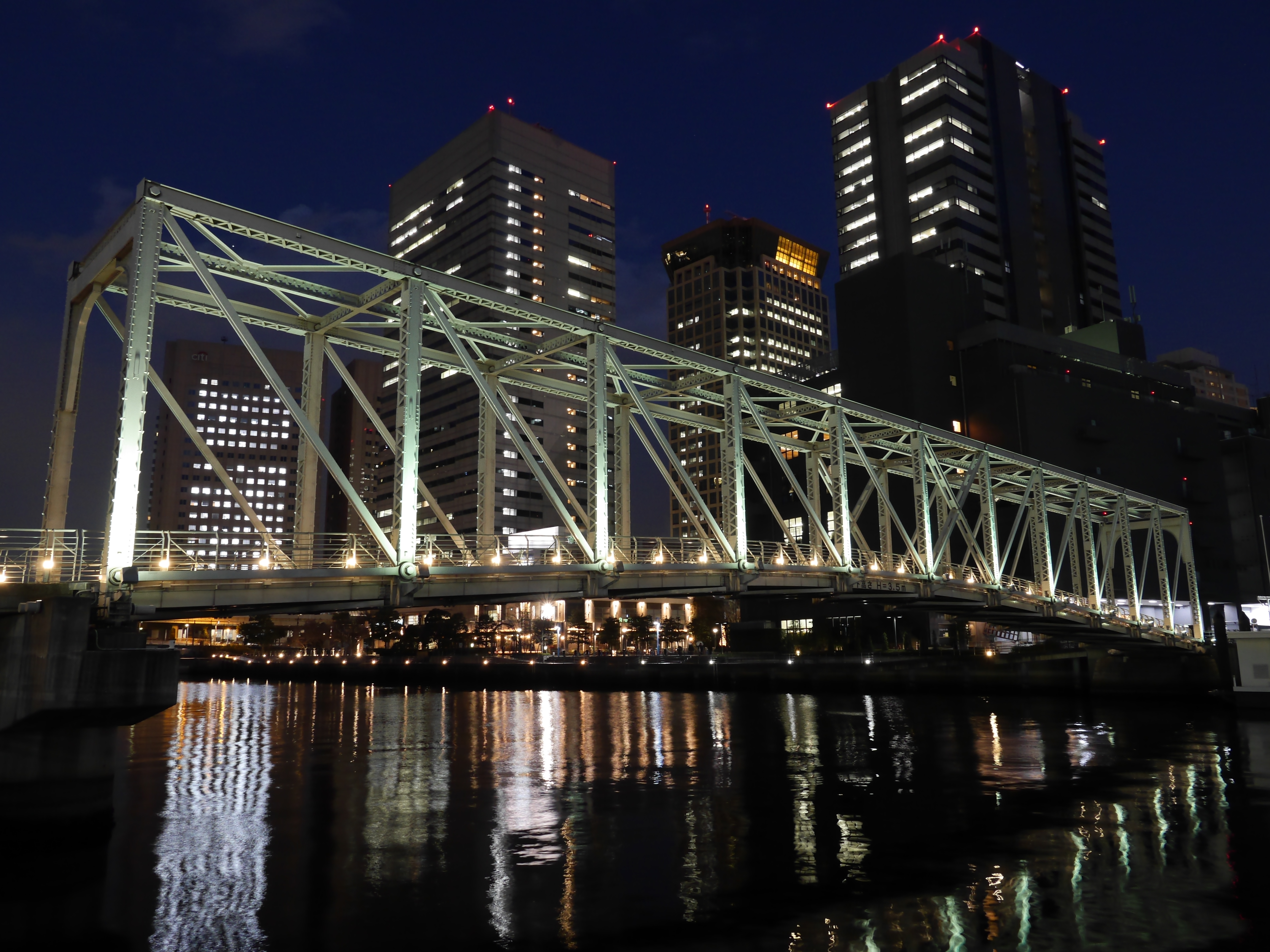 ISO800 / DMC-GH3 / LUMIX G X VARIO 12-35mm F2.8 ASPH./POEWR O.I.S. / 約5.6MB / 4,608×3,456 / 1/2秒 / F5.6 / 0EV / 12mm