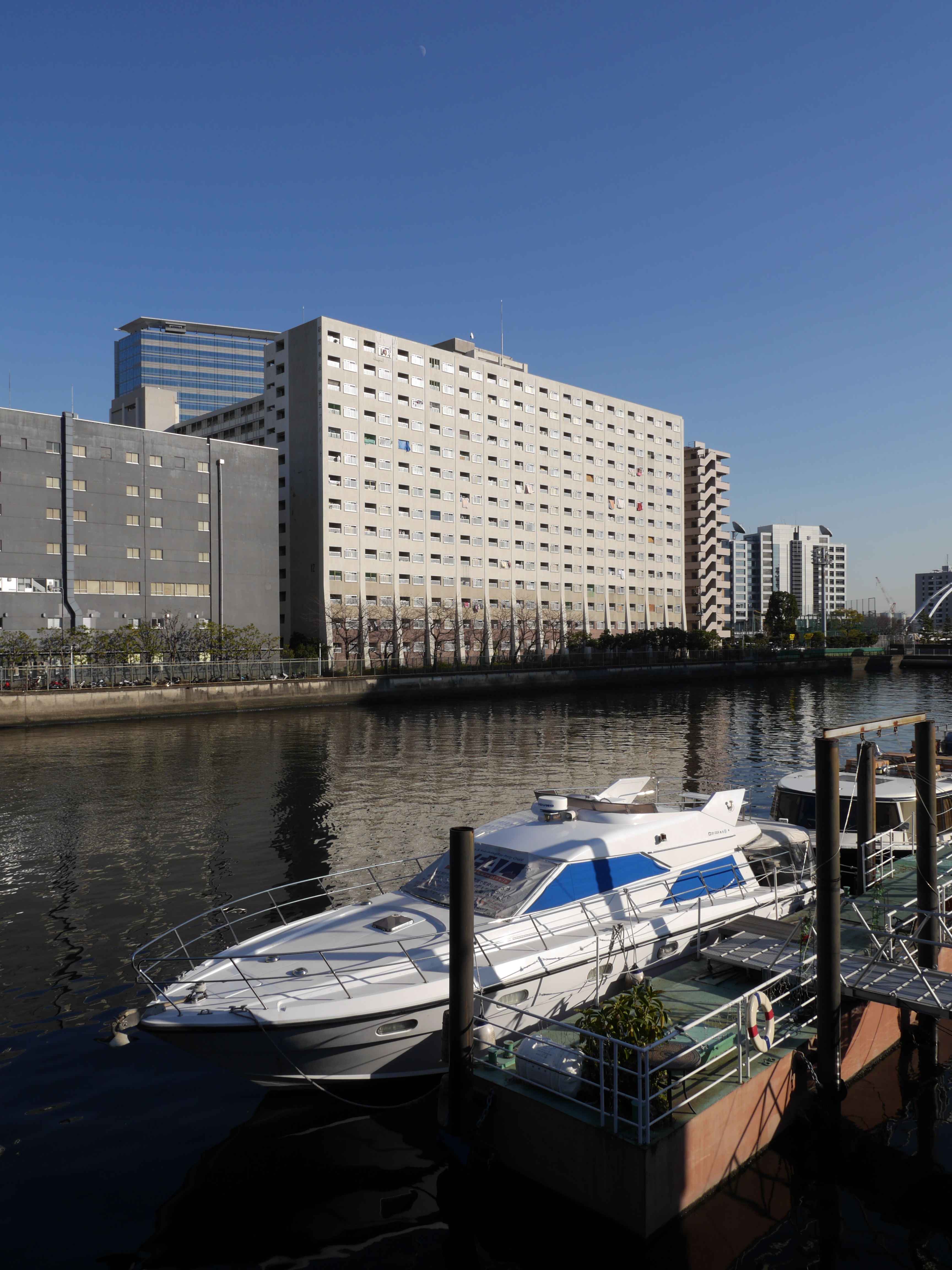 DMC-GH3 / LUMIX G X VARIO 12-35mm F2.8 ASPH./POEWR O.I.S. / 約4.6MB / 3,456×4,608 / 1/200秒 / F11 / 0EV / ISO125 / 13mm