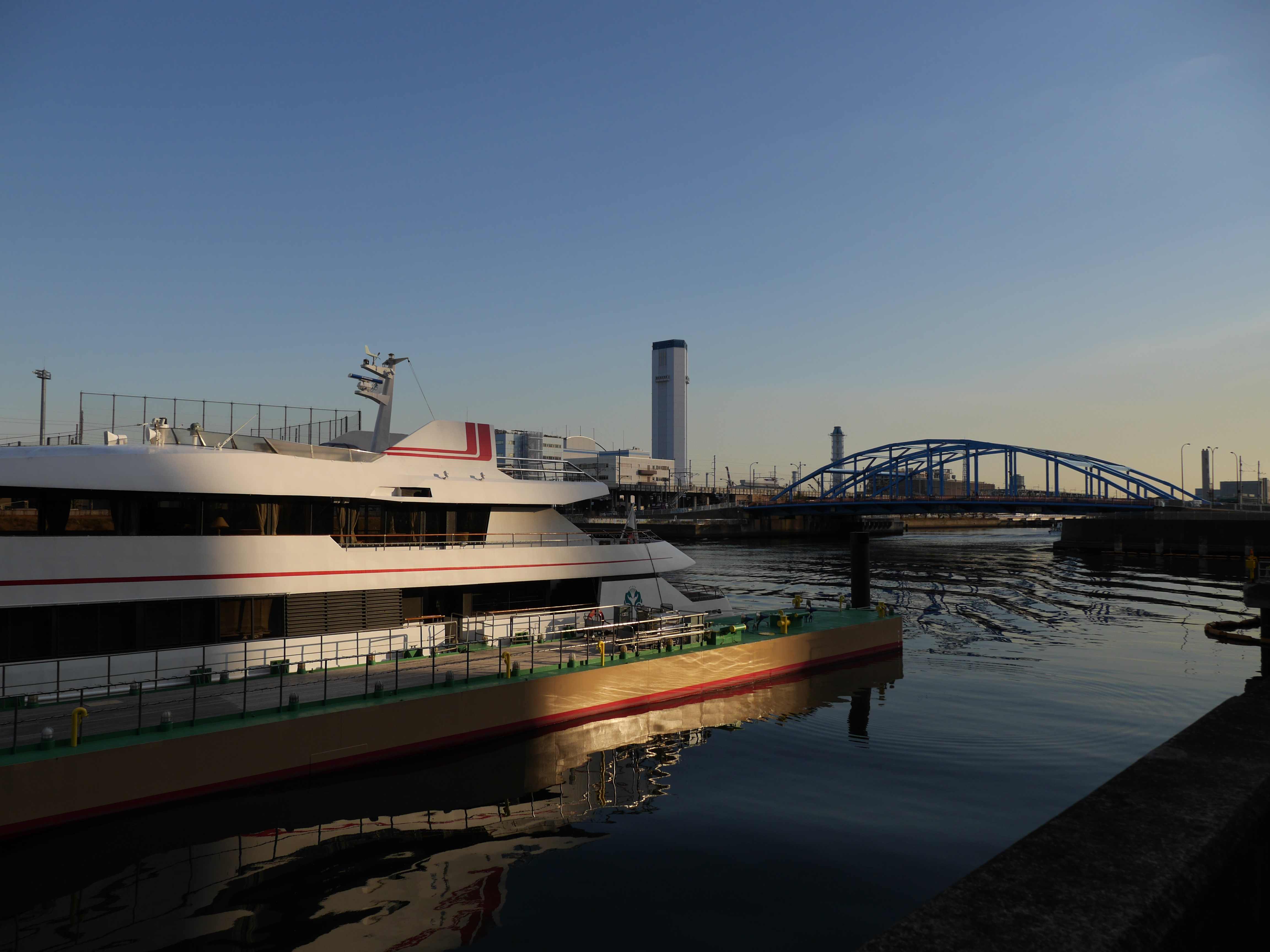 DMC-GH3 / LUMIX G X VARIO 12-35mm F2.8 ASPH./POEWR O.I.S. / 約4.2MB / 4,608×3,456 / 1/2,500秒 / F4 / -0.7EV / ISO200 / 12mm