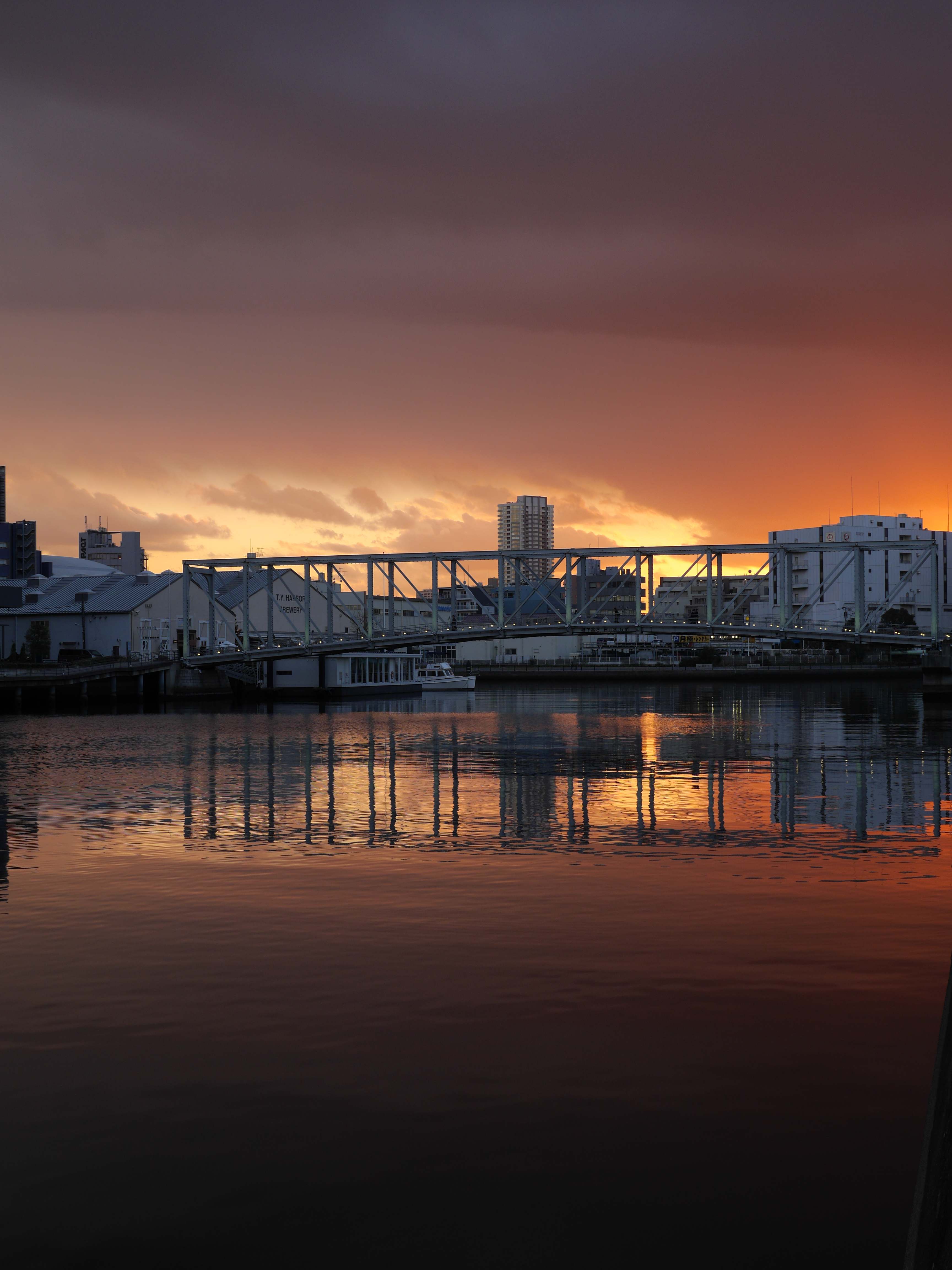 DMC-GH3 / LUMIX G X VARIO 12-35mm F2.8 ASPH./POEWR O.I.S. / 約4.6MB / 3,456×4,608 / 1/60秒 / F5.6 / -0.7EV / ISO200 / 23mm