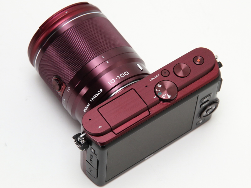 1 NIKKOR VR 10-100mm F4-5.6を装着したところ