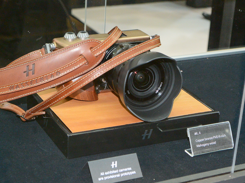 ハッセルブラッドブースには「Lunar」が展示。