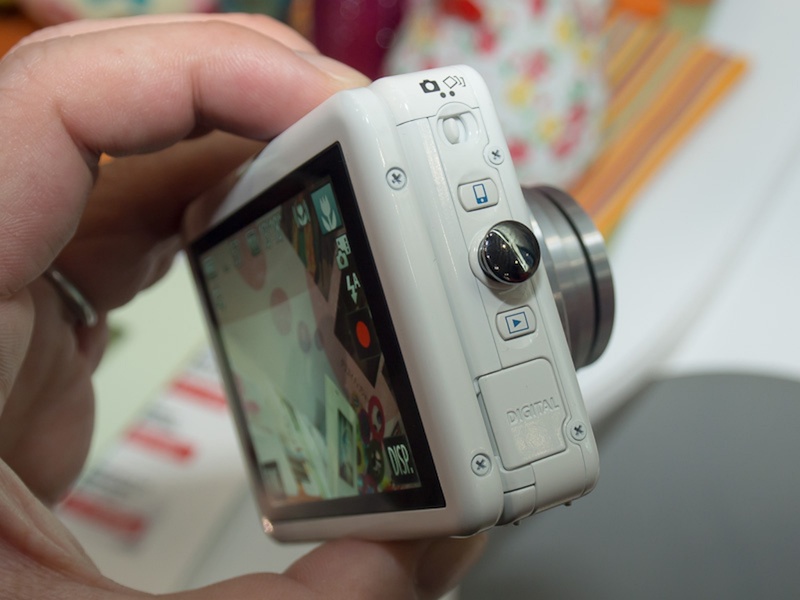 クリエイティブショットは、側面のモードスイッチを切り替えて設定する