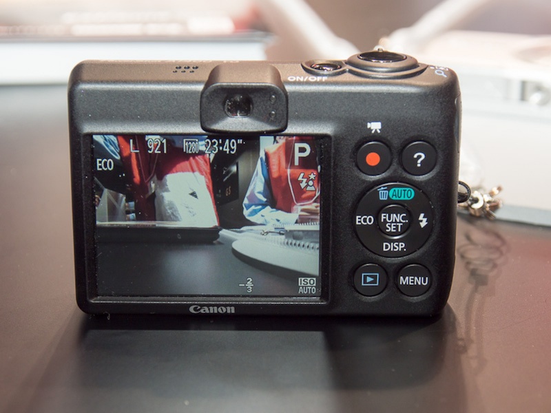 乾電池駆動に対応したPowerShot A1400