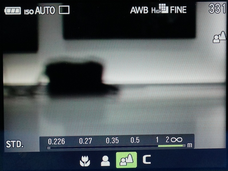 フォーカス距離範囲のカスタム設定も可能