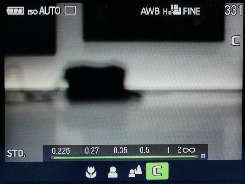 フォーカス距離範囲のカスタム設定も可能