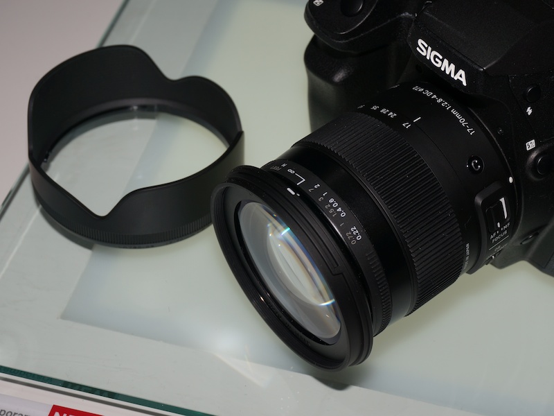 SIGMA 17-70mm F2.8-4 DC MACRO OS HSM