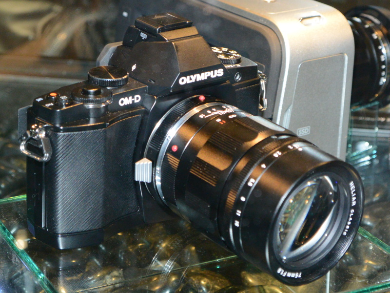 OLYMPUS OM-D E-M5+HELIAR classic 75mm F1.8