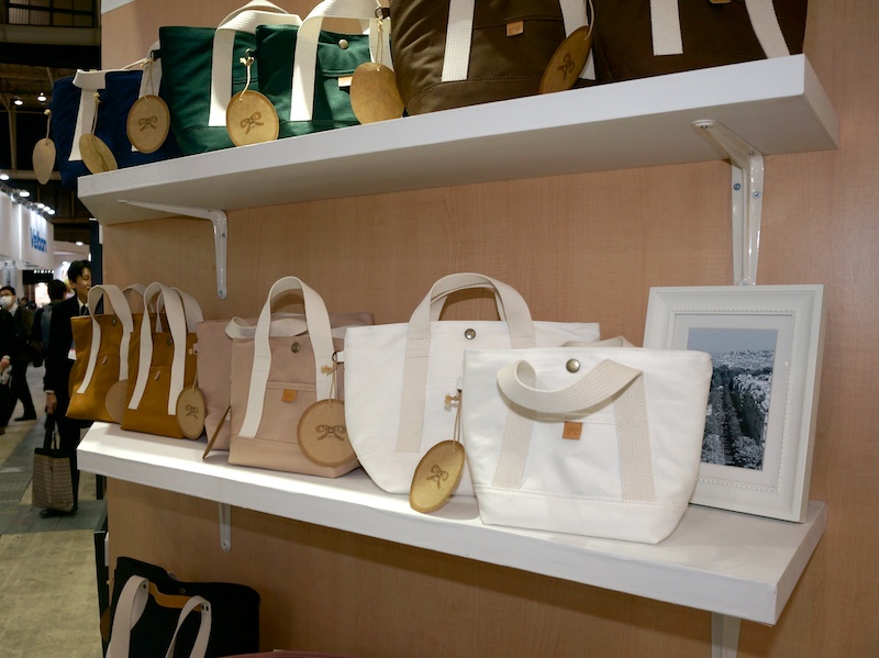 fillerireブランドのカメラバッグ