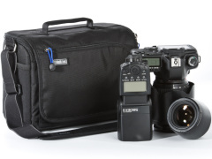 Think Tank Photo、ミラーレス/一眼レフ用のフラップ式小型ショルダー