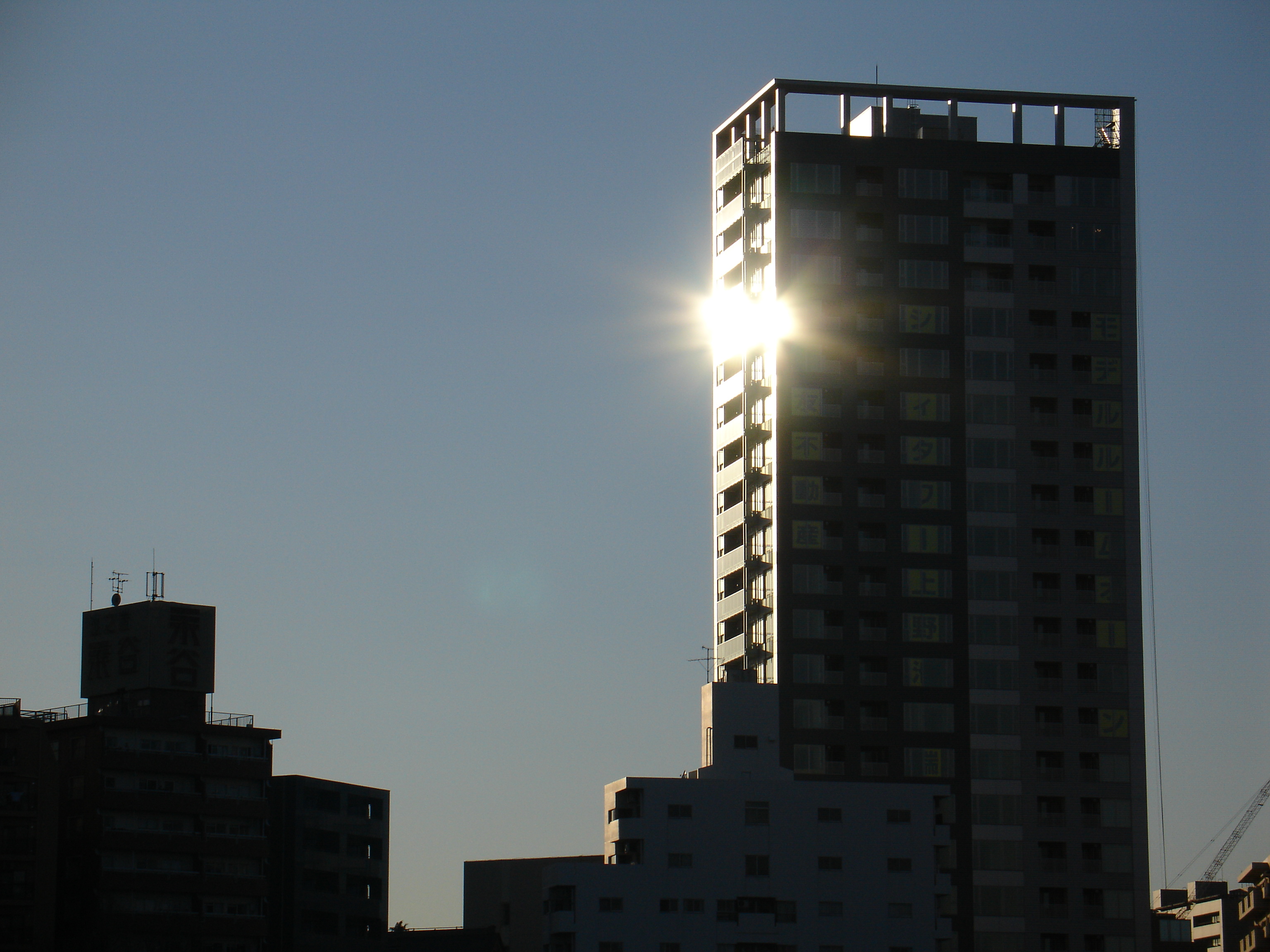 DSC-V3 / 約1.9MB / 3,072×2,304 / 1/1600 / F5.6 / 0EV / ISO100 / 絞り優先AE / WB：太陽光 / 28mm