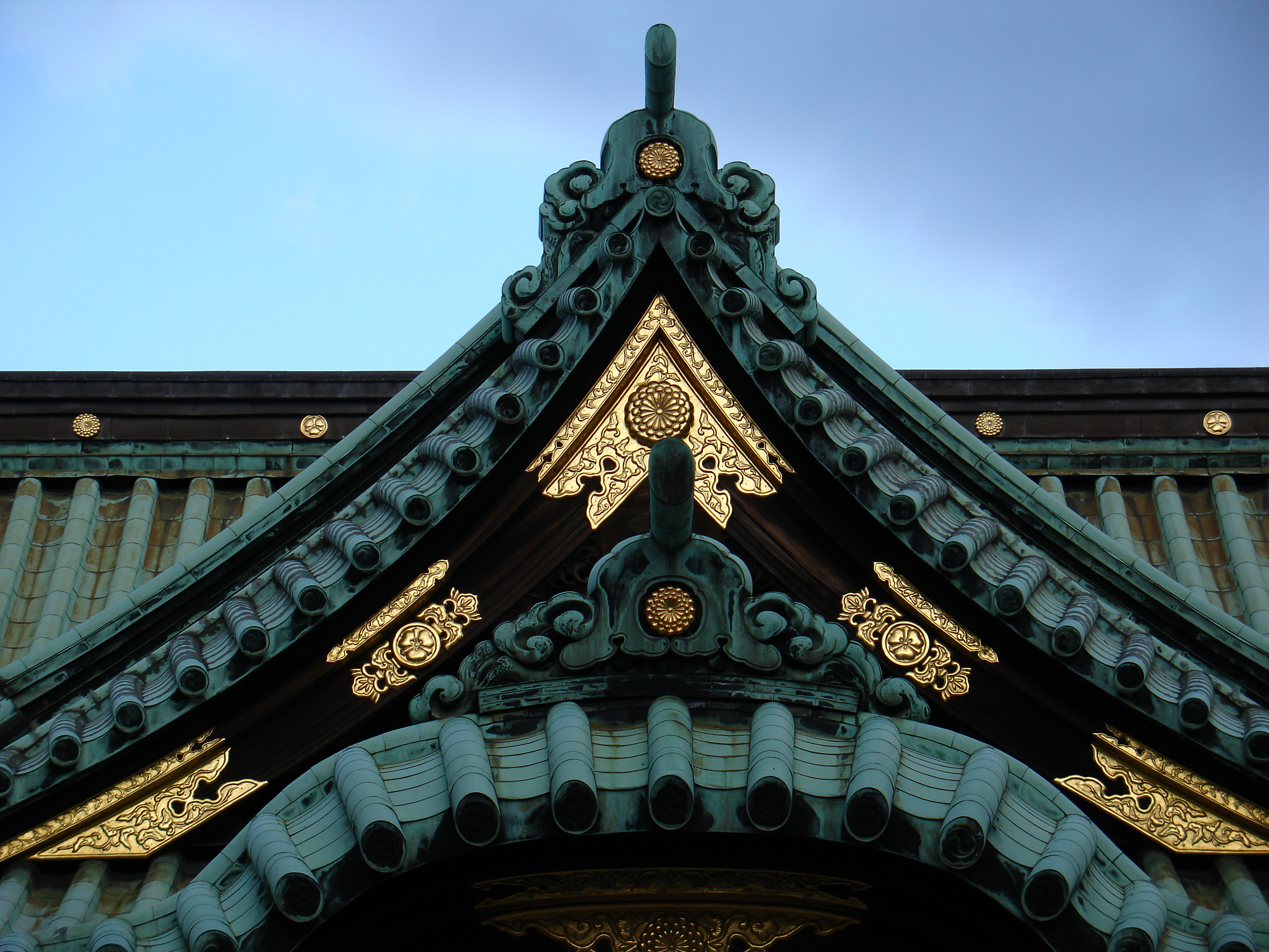 DSC-V3 / 約2.5MB / 3,072×2,304 / 1/160 / F4 / +0.3EV / ISO100 / プログラム / WB：オート / 28mm