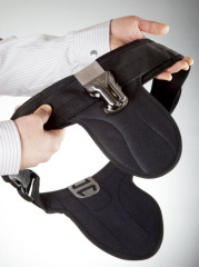 カメラ2台を腰に吊り下げられる「SPIDER CAMERA HOLSTER」 - デジカメ