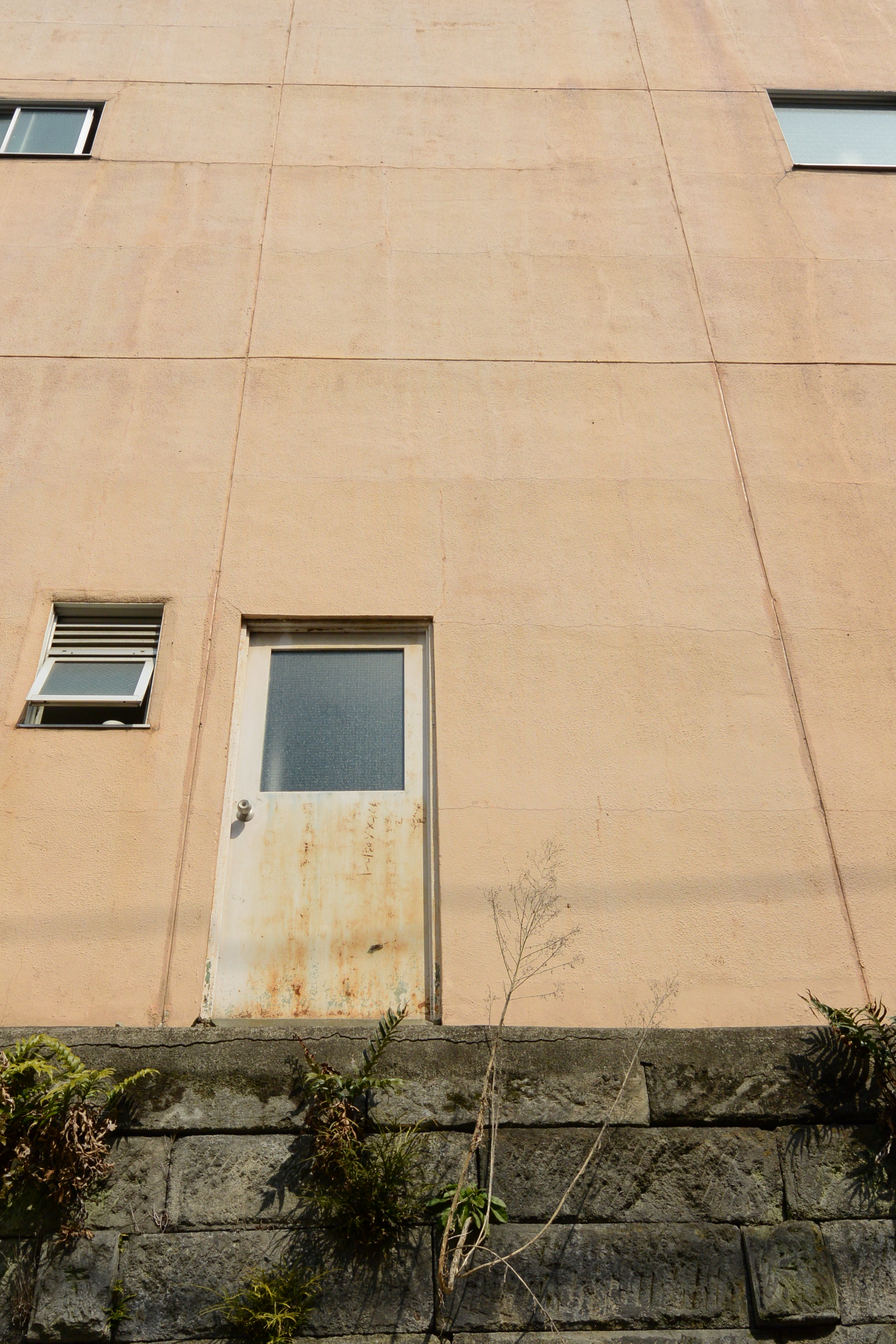 Nikon 1 V2 / 1 NIKKOR VR 6.7-13mm F3.5-5.6 / 約8.1MB / 3072x4608 / 1/500秒 / F8 / 0EV / ISO160 / 絞り優先AE / WB：オート / 13mm