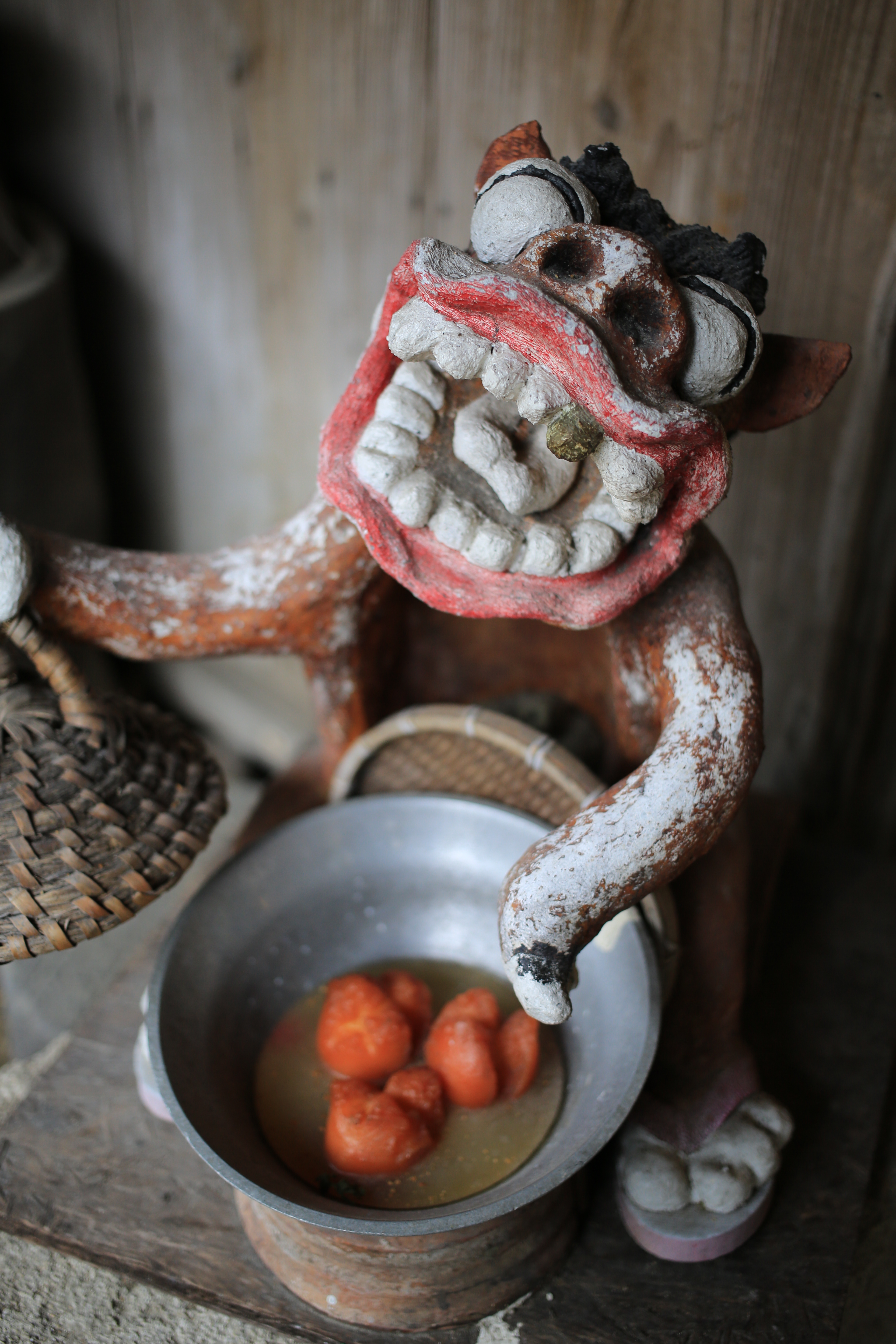 EOS 5D Mark III / EF 40mm F2.8 STM / 約5.7MB / 3,840×5,760 / 1/100秒 / F2.8 / +0.3EV / ISO400 / 絞り優先AE / WB：オート / 40mm