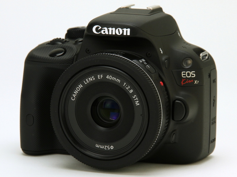 EF 40mm F2.8 STMを装着