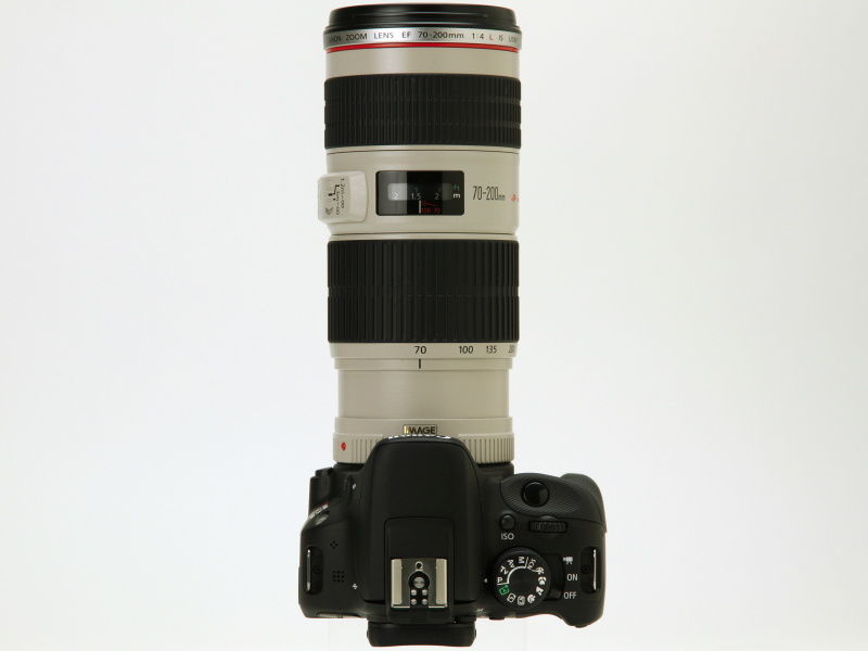 EF 70-200mm F4 L IS USMを装着