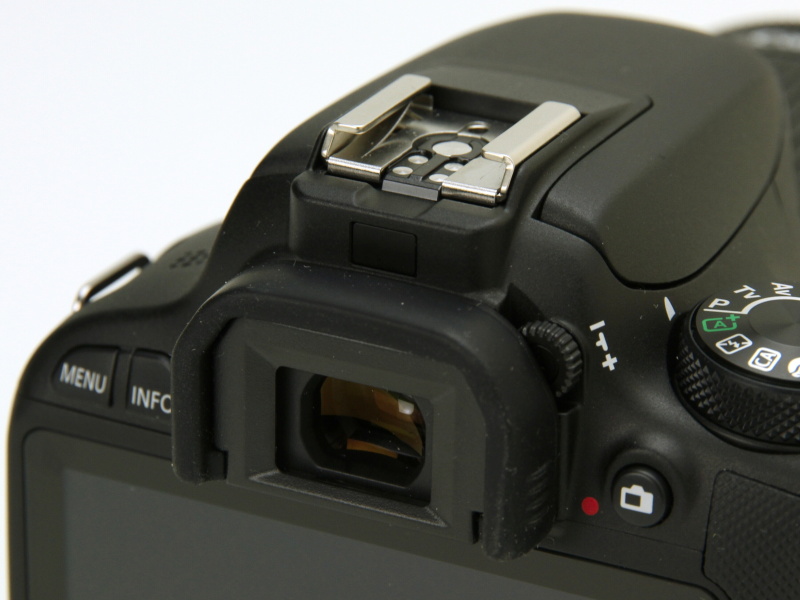 アイセンサーを備える