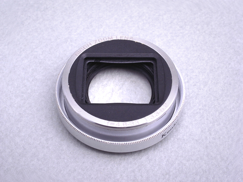 そこで、次にセレクトしたのがこちらの凸レンズ。小口径ながらかなり曲率が大きく、さらなる高倍率マクロ撮影が期待できる。さて、このレンズは何かというと……