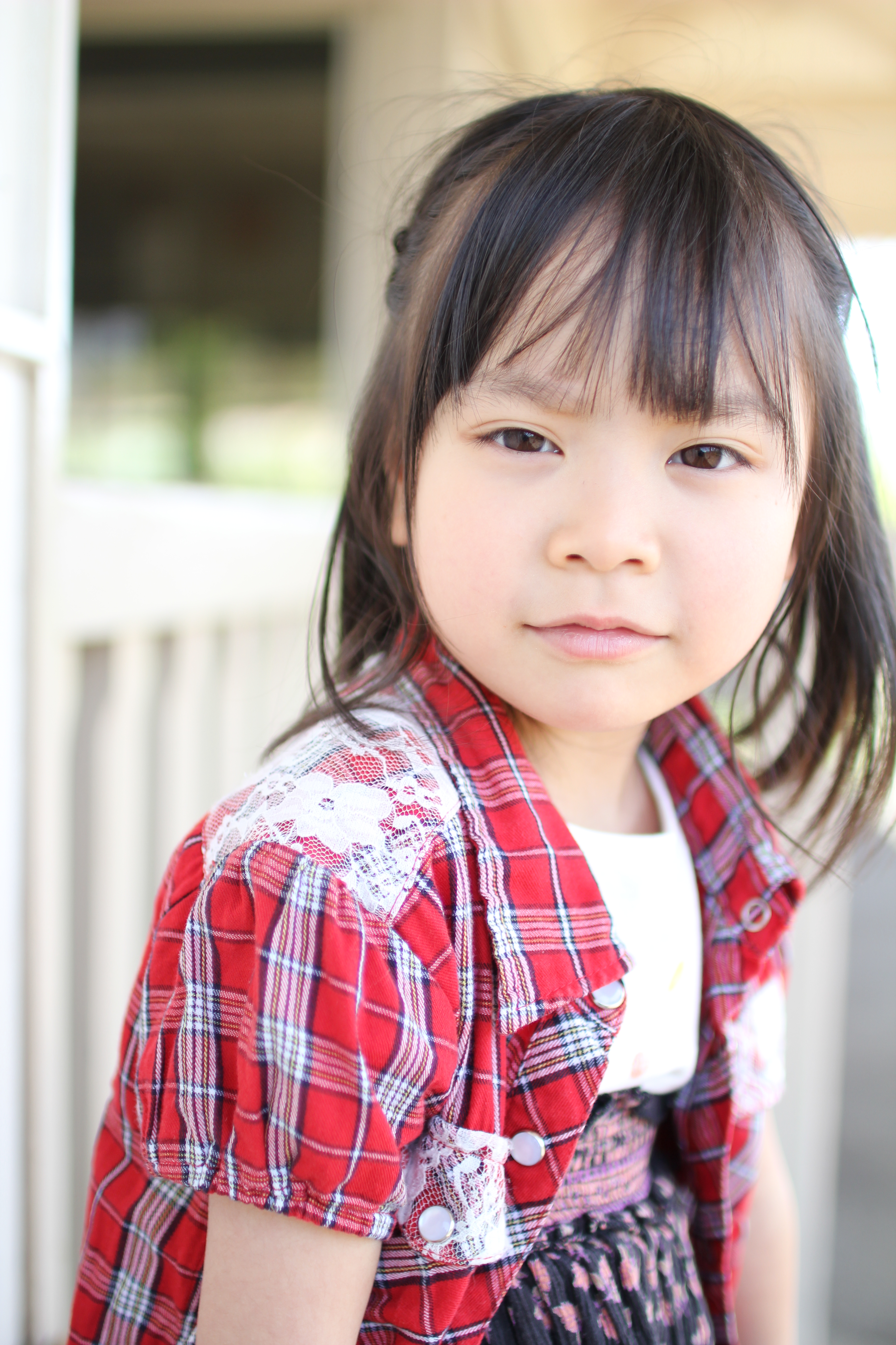 EOS 60D / 30mm F1.4 DC HSM / 約5.6MB / 3,456×5,184 / 1/400秒 / F1.4 / +1.3EV / ISO100 / 絞り優先AE / WB：オート / 30mm（モデル：あおい）