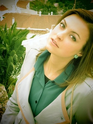 クリエイティブショットの作例（左上がオリジナル画像。キヤノン提供）