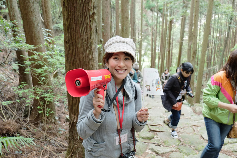 カメラ女子に絶大な人気を誇る山本まりこさん。参加者の30名中20名以上が過去にまりこさんのワークショップや写真教室に参加したことがあるということ。そこからも人気の高さが伺えました。