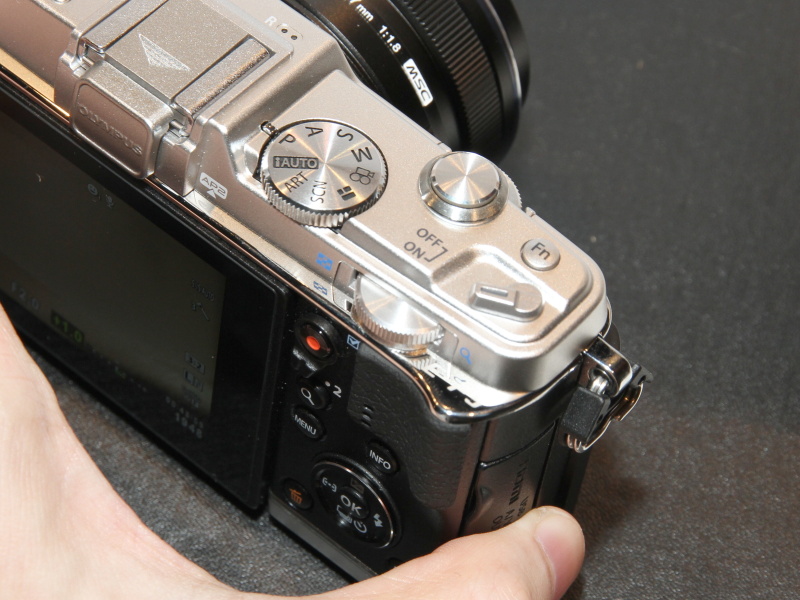 電源スイッチがレバー式になった