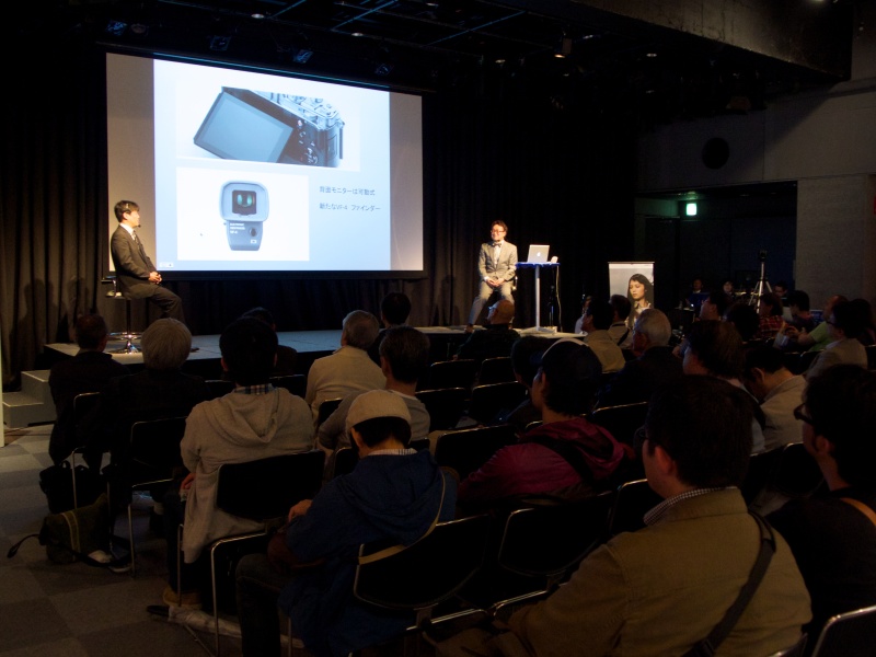 各種トークイベントを行なっている