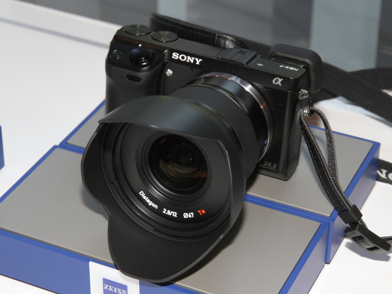 NEX-7にTouit 2.8/12を装着