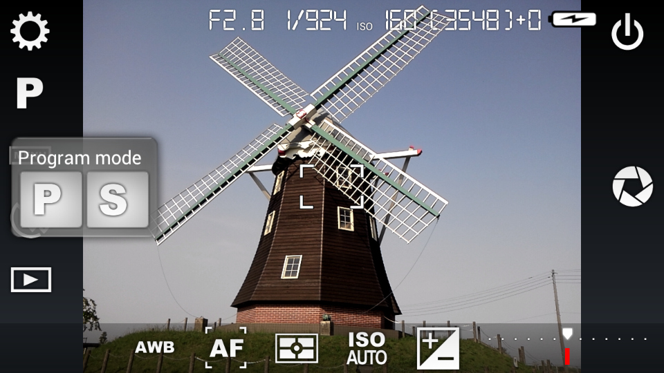 撮影モードは「P」と「S」の2種を搭載