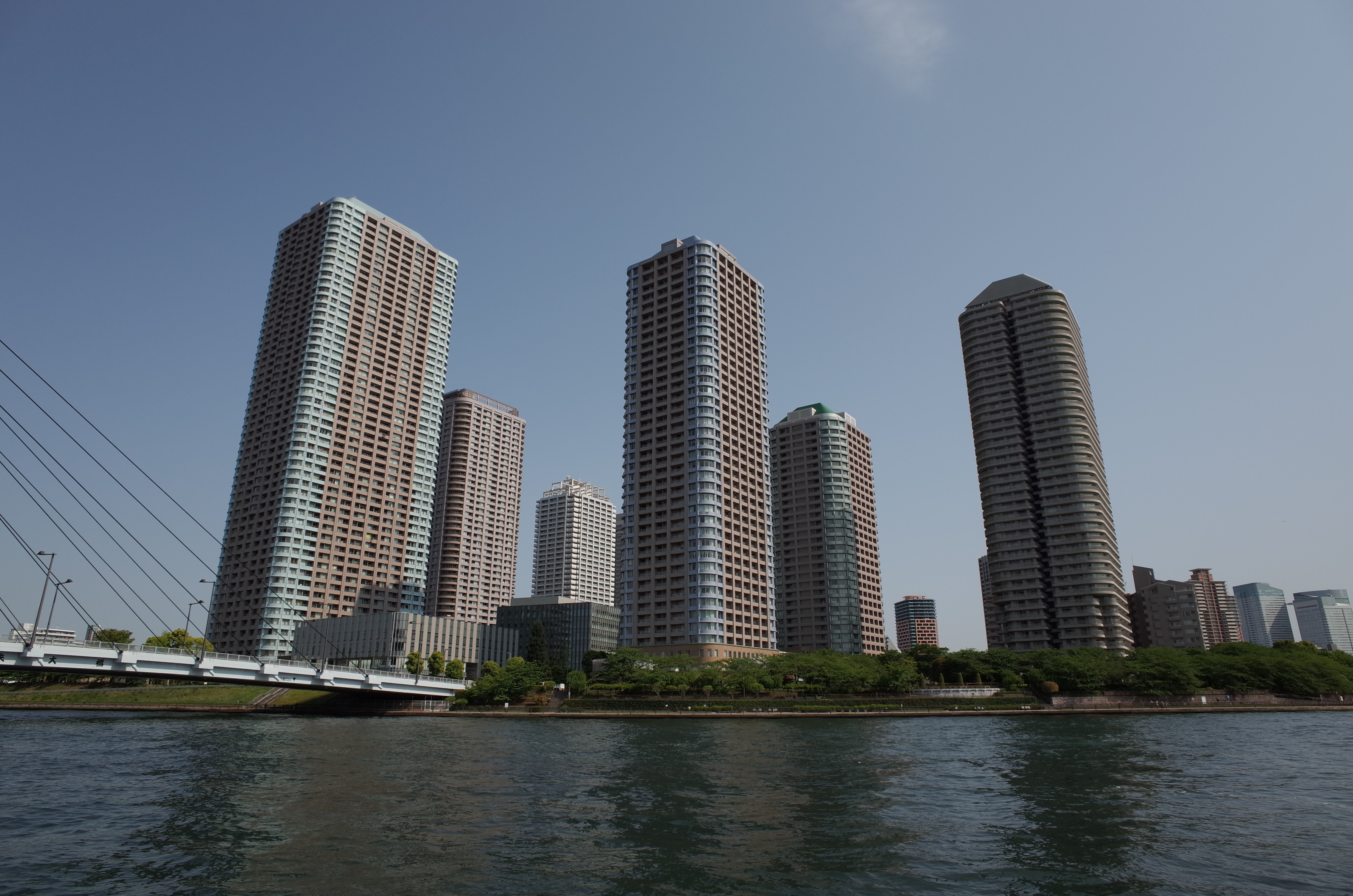 ワイコン使用（21mm相当）。GR / 約5.9MB / 4,928×3,264 / 1/750秒 / F5.6 / 0EV / ISO100 / 13.7mm