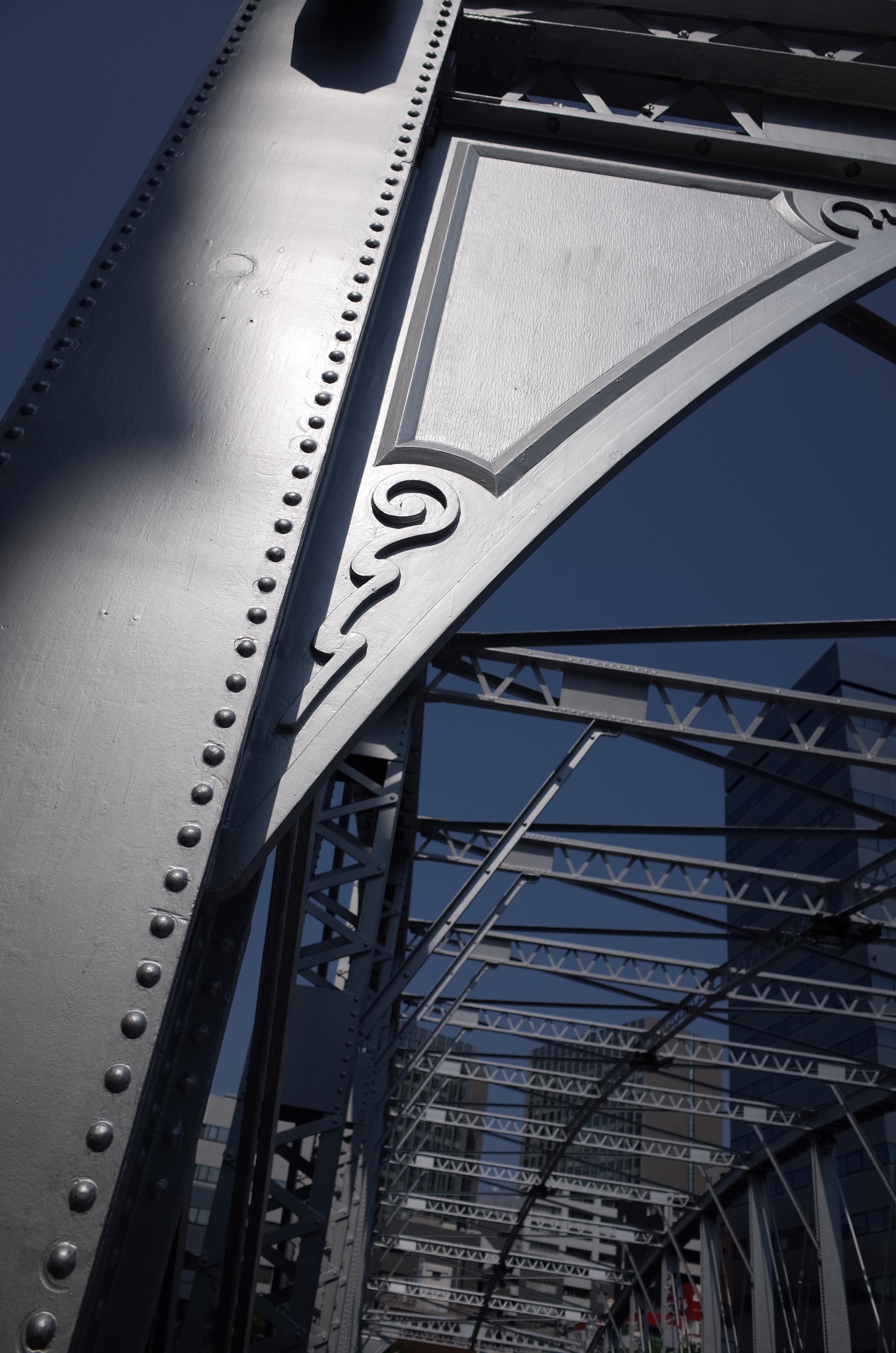 GR / 約5.7MB / 3,264×4,928 / 1/2,000秒 / F2.8 / 0EV / ISO100 / 18.3mm