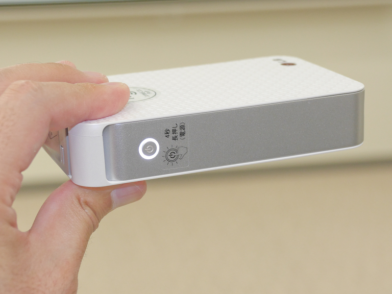 裏表にハートのエンボス加工を施すなど女性向けを意識している。