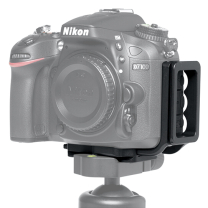 KIRK Nikon D7100 D7200 ボディ専用L-ブラケット プレート KIRK、ニコン「D7100」専用のL型ブラケット - デジカメ Watch Watch