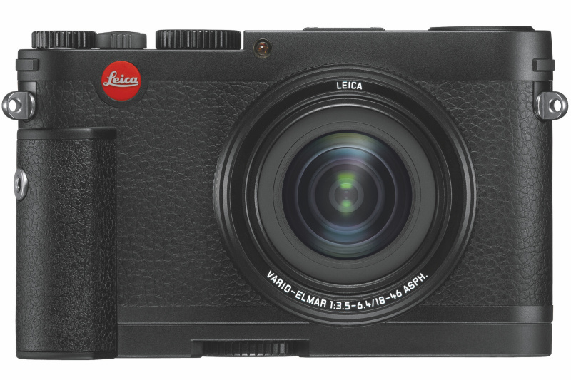 対応アクセサリーの装着例（以下同）。写真はハンドグリップ（以下同）