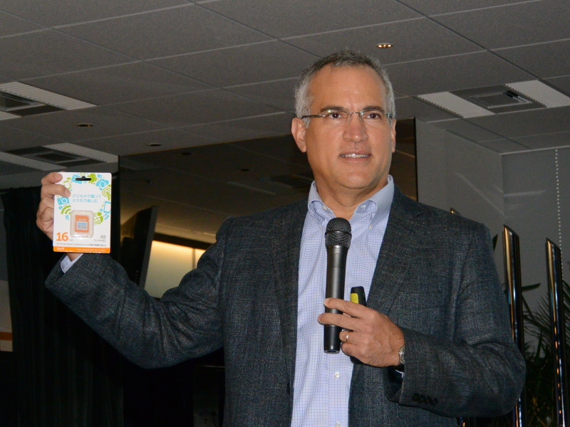 Eye-Fi mobiを披露